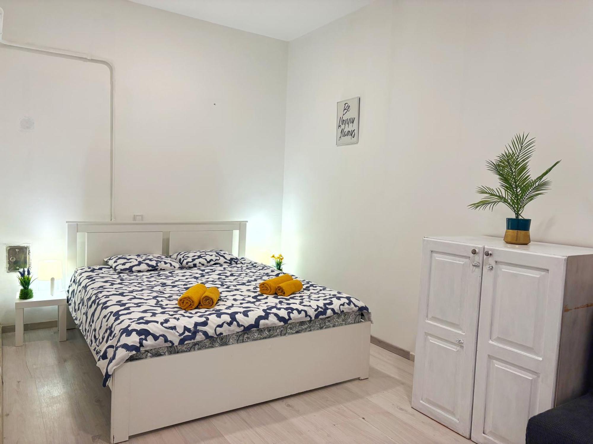 Private Apartment-7pax Apartman